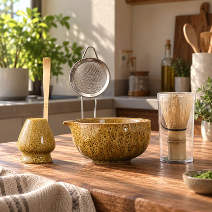 Matcha-Set Mirei - Handgefertigtes Japanisches Teeservice mit Bambuszubehör