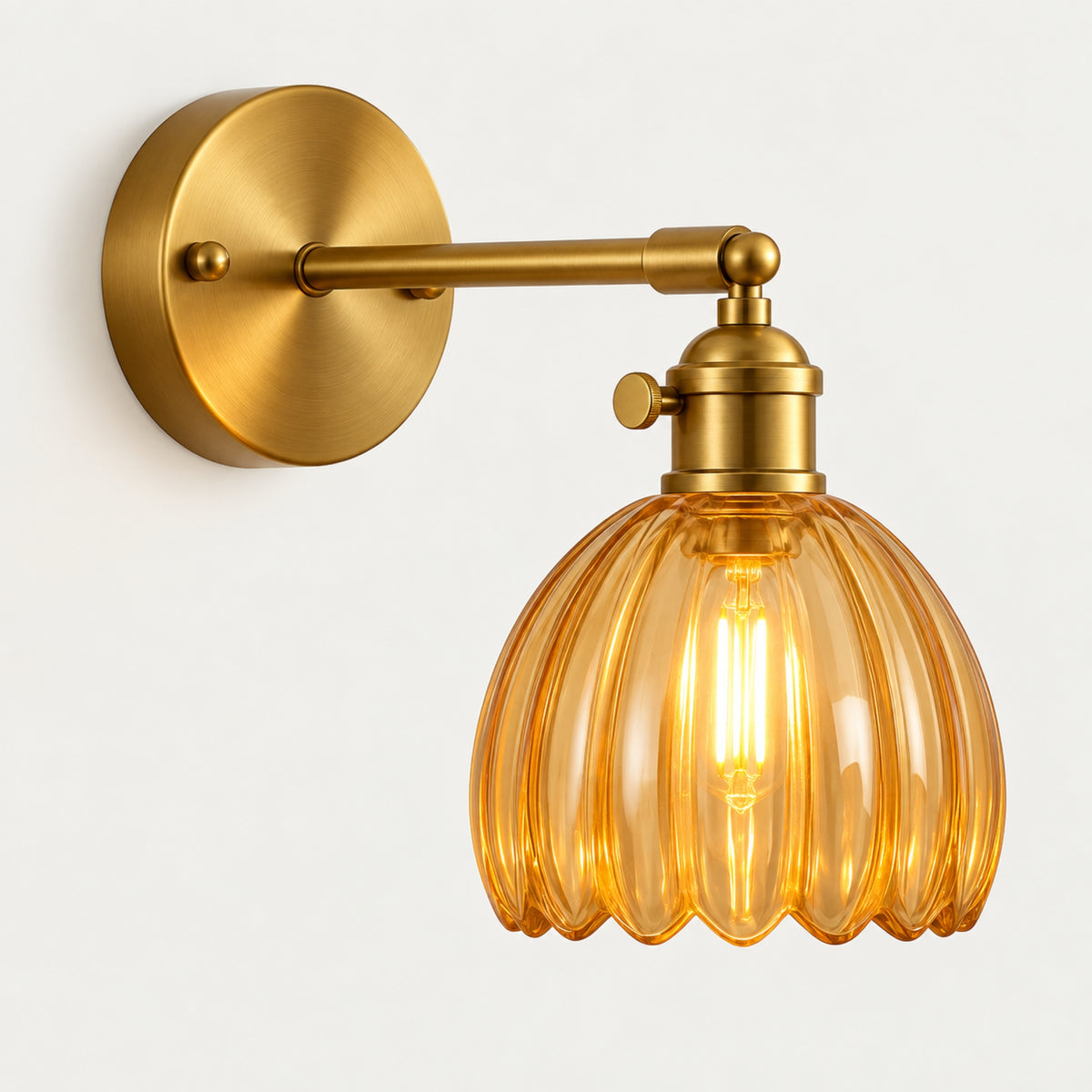 Wandleuchte Retra - Vintage-Design mit geripptem Glas