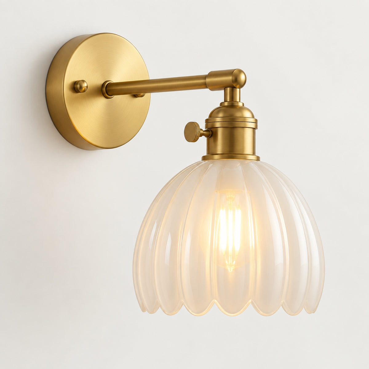 Wandleuchte Retra - Vintage-Design mit geripptem Glas