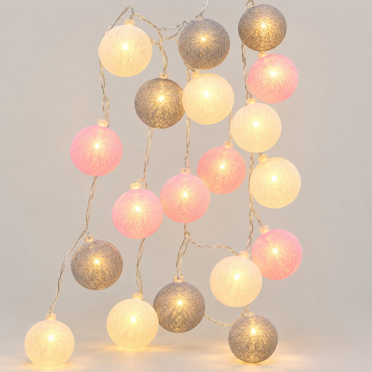 LED Lichterkette Cottira - Kuschelige Baumwollkugeln in 9 Farben