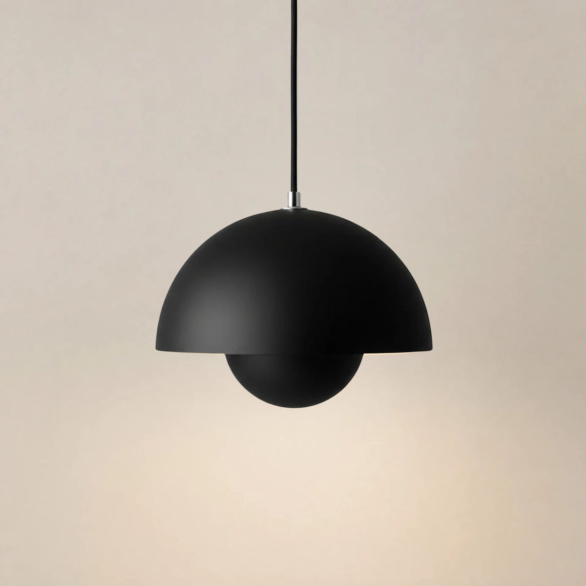 Pendelleuchte Solvi - Ikonisches Design in 16 Farben