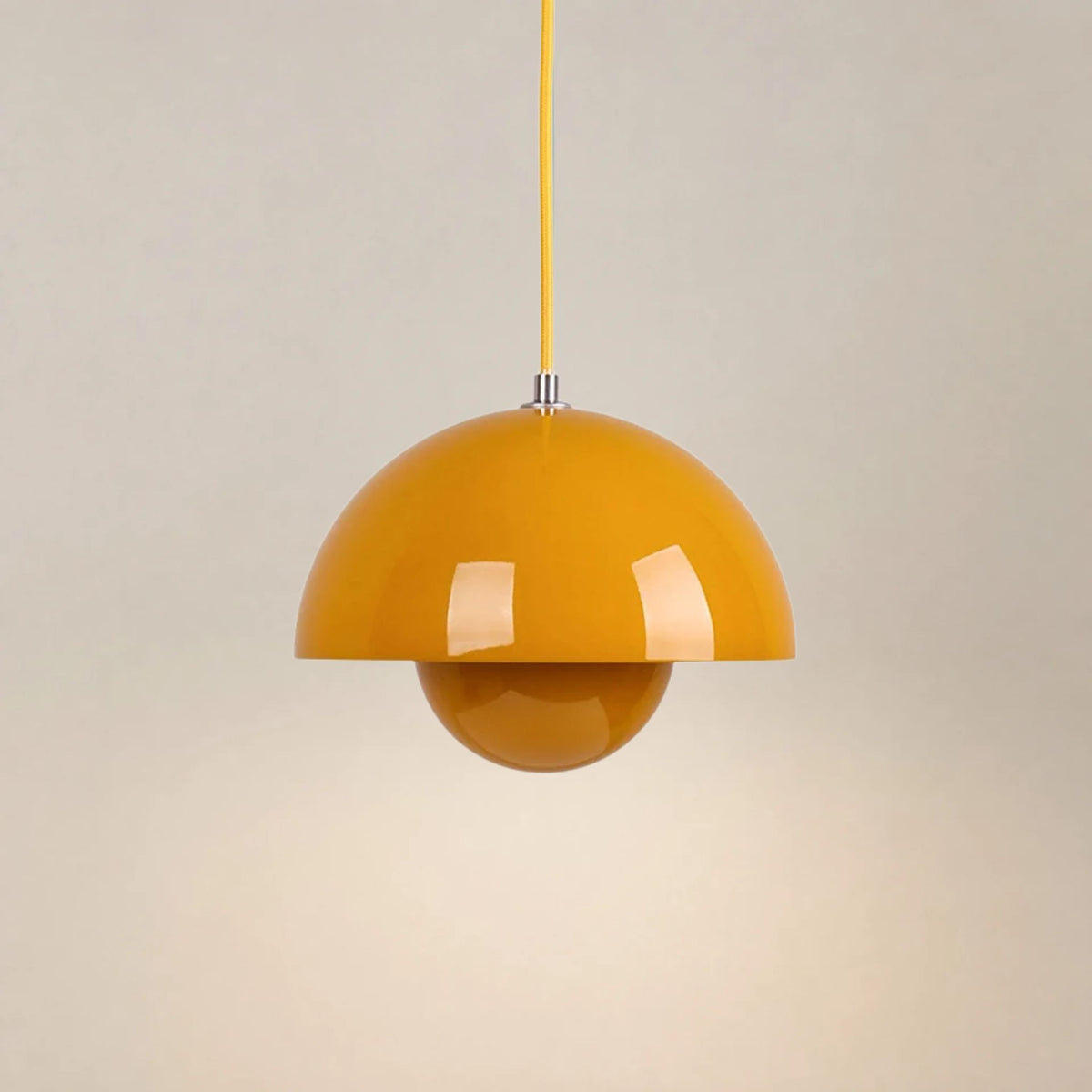 Pendelleuchte Solvi - Ikonisches Design in 16 Farben