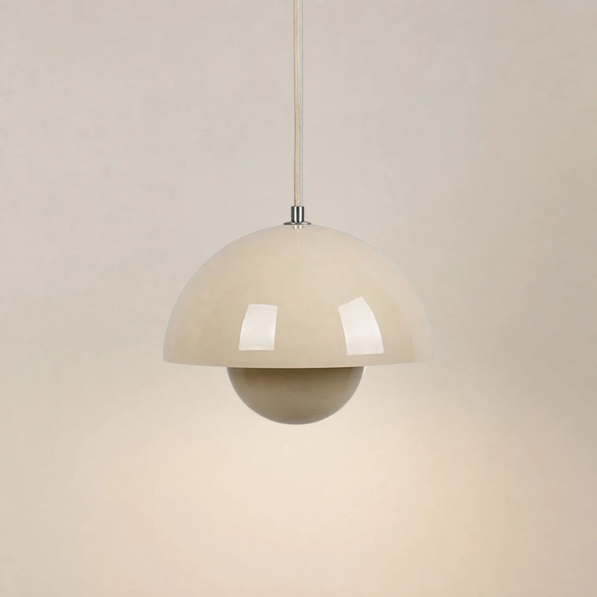 Pendelleuchte Solvi - Ikonisches Design in 16 Farben
