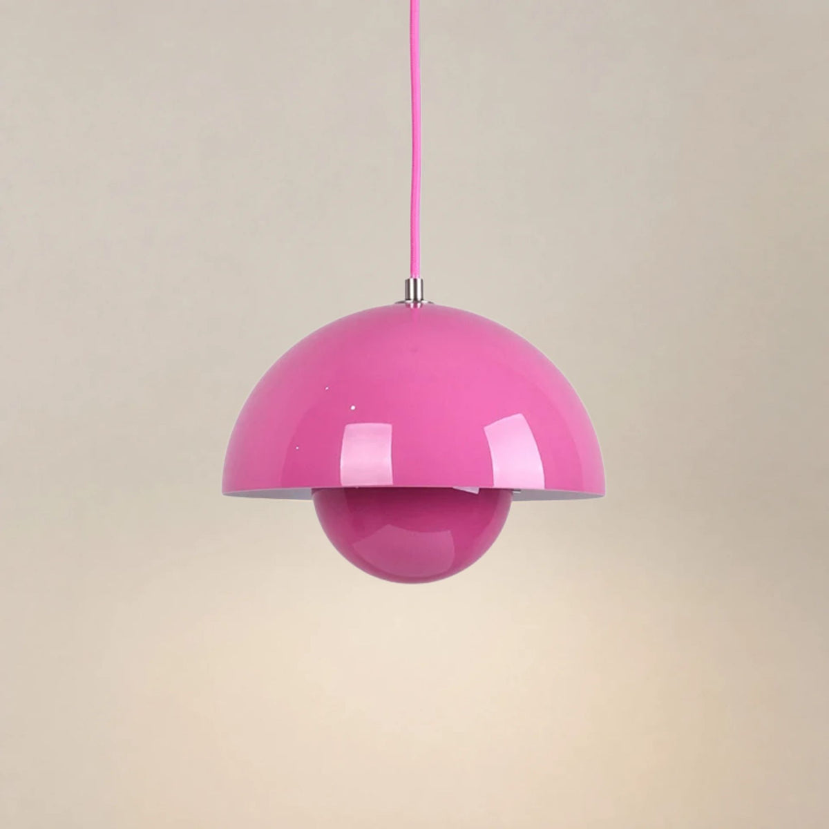 Pendelleuchte Solvi - Ikonisches Design in 16 Farben