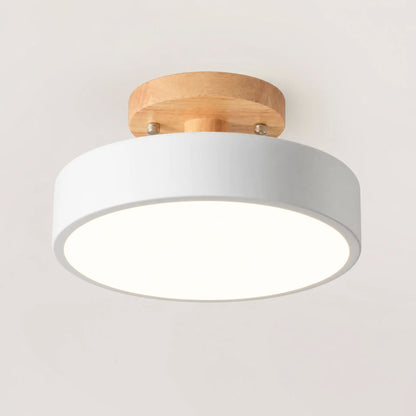 Deckenleuchte Runa - Skandinavisches LED Design mit Holzoptik