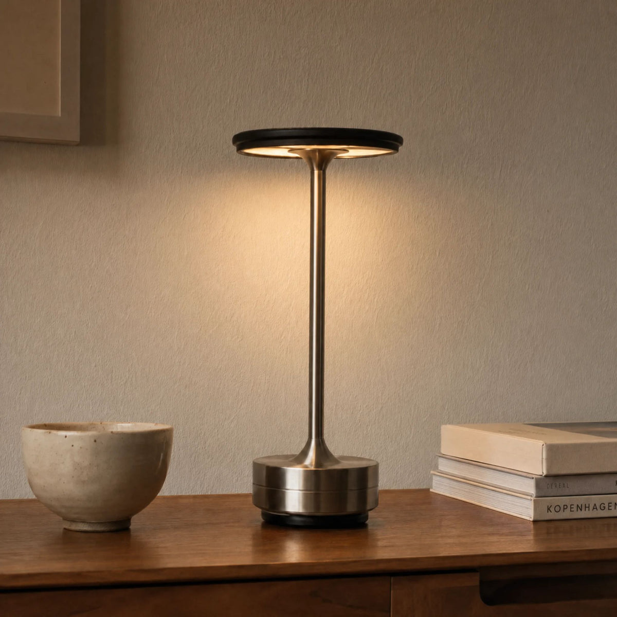 Tischlampe Lyra - Kabellose LED Akku-Tischleuchte