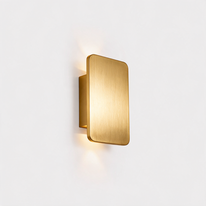 Nova Wandleuchte Farbe Gold, eingeschaltet